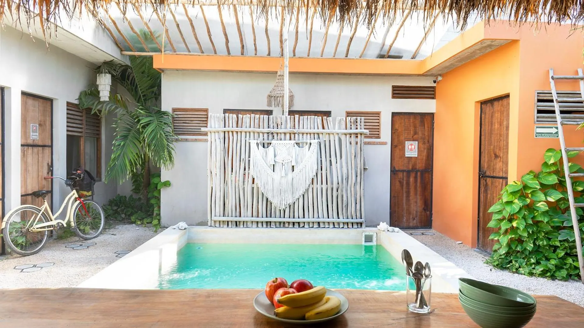 Hostal Dona Lucha location