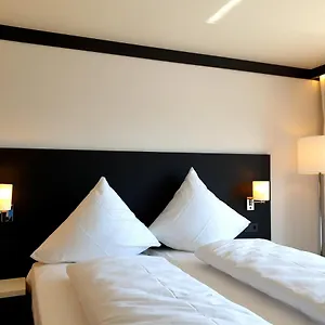 Wue By Wmm Hotel Kurnach